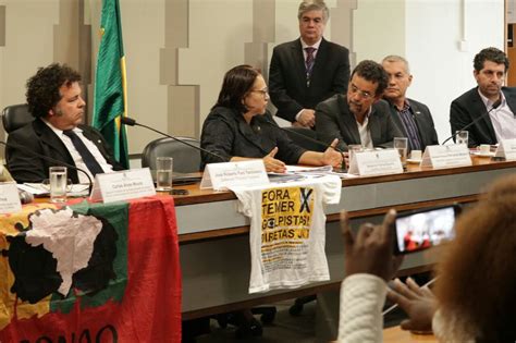 Movimentos Sociais Defendem Decreto Que Regulamenta Terras Quilombolas