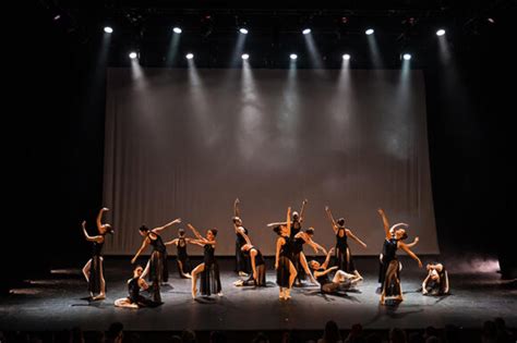 Galerie Photos Rond Point De La Danse Puyricard Aix En Provence