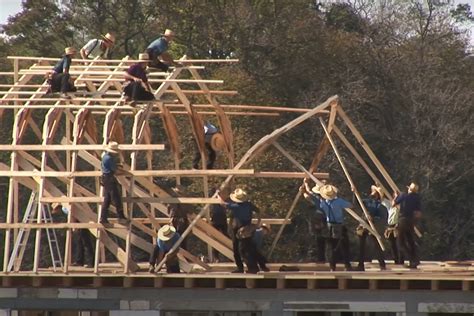 The Amish Barn Raising (Excellent Documentary) - Amish America