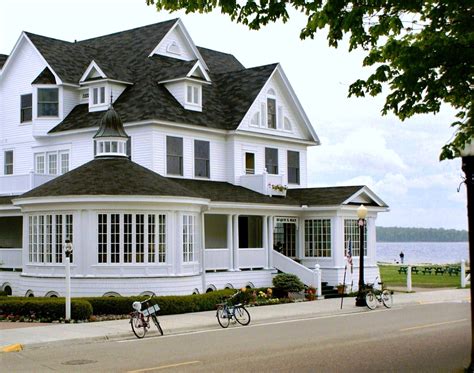 Luxury White House on Mackinac Island