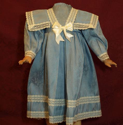 Pretty Vintage Robins Egg Blue Dress and Matching Bonnet-A Delicate ...