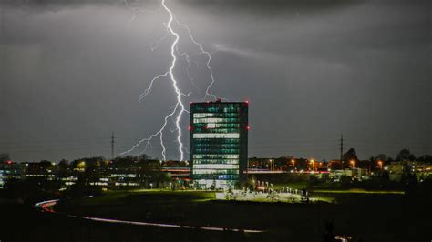 Unwetter Und Kaltfront Schocken Hitze In Deutschland Gewitter