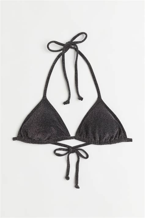 Bikini métallisé modèles validés par la rédaction à porter tout l été Vogue France