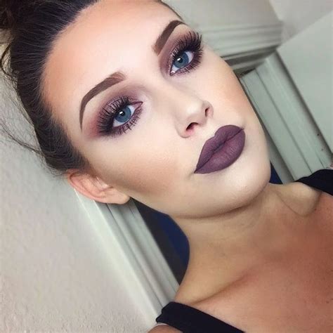 Purple Lipstick Makeup Classic Makeup Purple Makeup