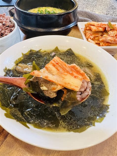 Korean Seaweed Soup Miyeok Guk Recipe Olivia Yi