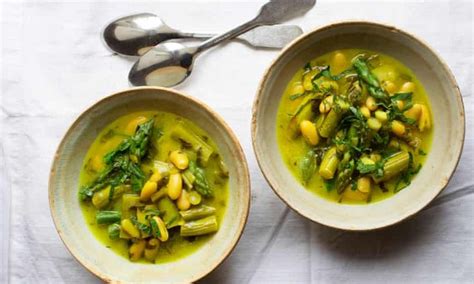 Nigel Slater’s Recipes For Asparagus And Cannellini Beans And Salmon With Tomato Asparagus