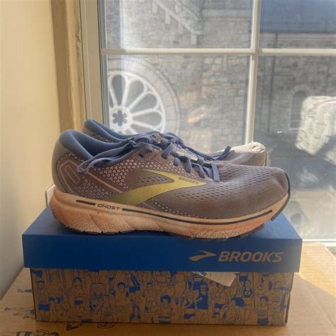 Brooks ghost 15. Has been fairly used but still in... - Depop