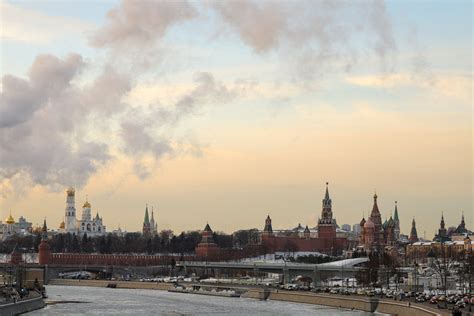 Ruski Novinar Osu En U Odsustvu Na Osam Godina Zatvora Zbog La Nih Vesti