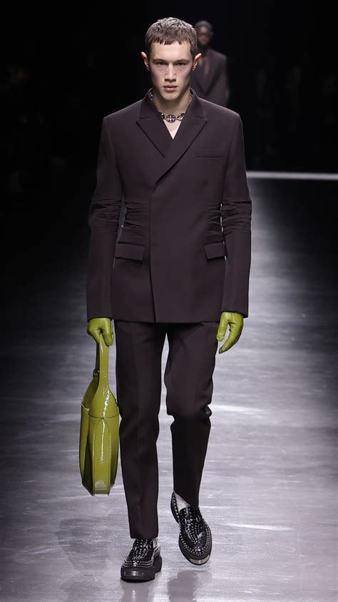 GUCCI Men S Fashion Show Gallery Fall Winter 2024 GUCCI