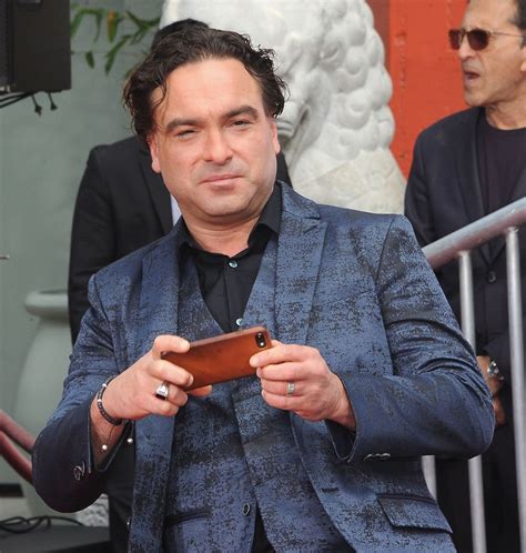 The Conners Johnny Galecki S Character David Healy Returns To The