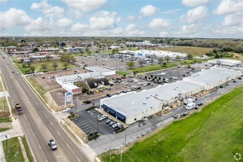 Northwest Plaza Senatobia MS Utley Properties