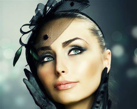 Требуется модель 14 апреля, в 16.00 - дневной макияж от Make-Up Atelier ...