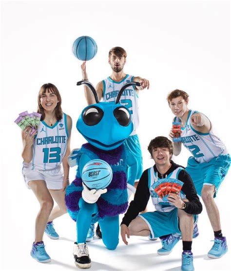 The MrBeast Crew taking Charlotte Hornets Media day Photos. : r/MrBeast