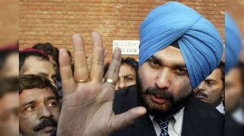 Navjot Singh Sidhu Ends Suspense To Formally Join Congress On January 9