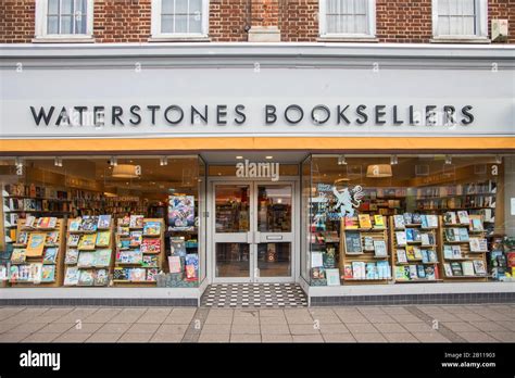 Waterstones Store Stock Photos And Waterstones Store Stock Images Alamy