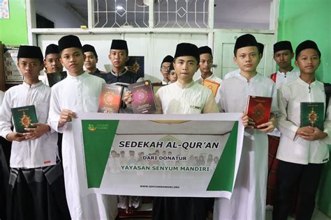 Program Sedekah Al Qur An Senyum Mandiri Foundation