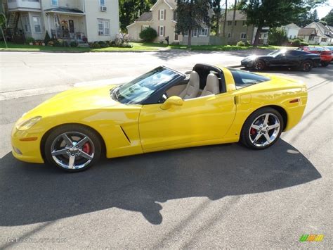 2007 Velocity Yellow Chevrolet Corvette Coupe 129642783 Photo 3