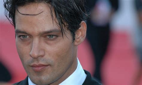Gabriel Garko fa confessioni hot sul set Il sesso è la base di tutto Cronaca nazionale