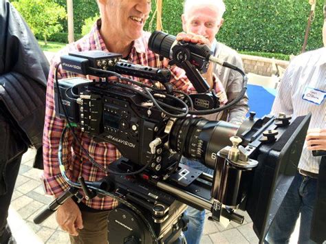Panavision Red Y Light Iron Crean La Nueva CÁmara 8k Panavision Dxlkbn