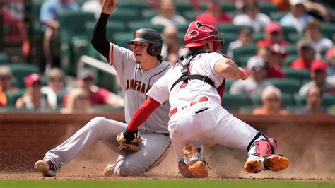 Giants Rally For Extra Innings Win Over Cards Complete 3 Game Sweep