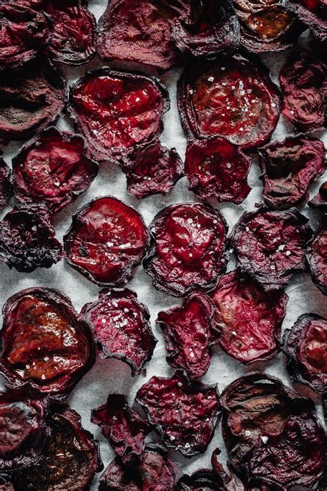 EASY BAKED BEETROOT CHIPS / HEALTHY SNACK