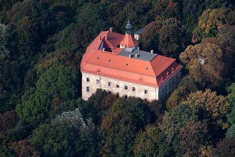 Znany Polski Aktor Kupił Pałac Na Dolnym Śląsku To Architektoniczna