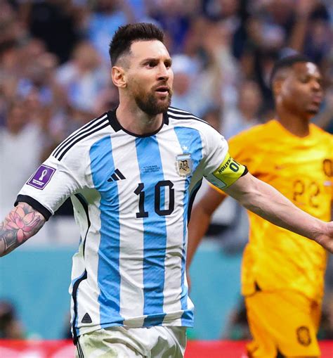 Messi Explota Contra Jugador De Pa Ses Bajos Video