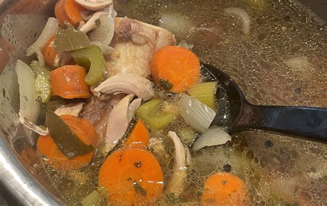 Instant Pot Chicken Broth