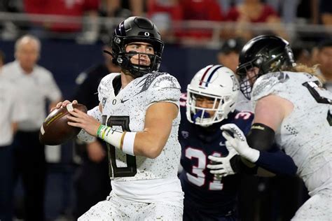 Bo Nix Completes Of His Passes Runs For Touchdowns To Lead