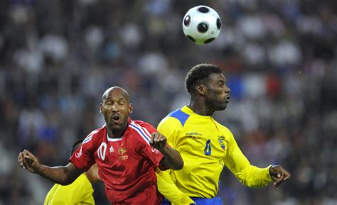 Carlos Tenorio denuncia dobles contratos y crisis interna en el fútbol