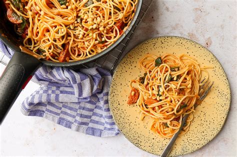 Spaghetti Met Spinazie En Tomatensaus Lekker En Simpel