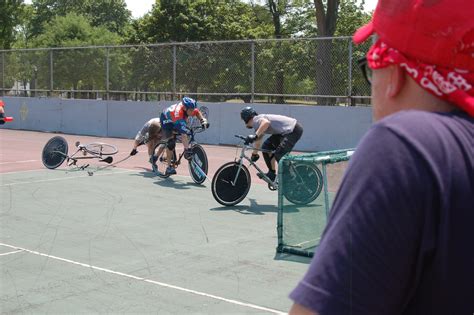 Photo Gallery 2012 North American Hardcourt Bike Polo Championship