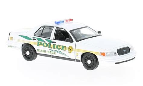 Modellautos Ford Crown 1 43 Greenlight Victoria Police Interceptor CSI