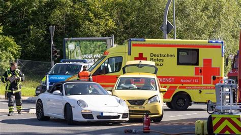 Wer Hat Schuld Unfall Mit Porsche Geht Richtig Ins Geld Suhl Zella