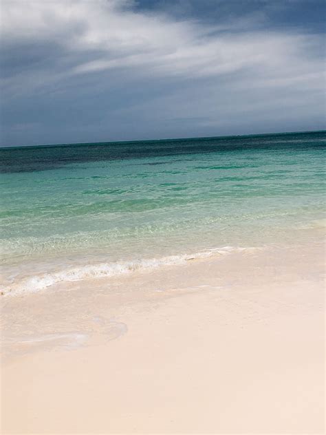 Island Hopping in the Bahamas | Fashion Me Now