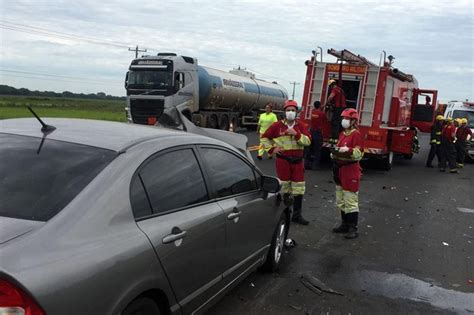 Uma Pessoa Morre E Duas Ficam Feridas Em Acidente Na Br Em Canoas