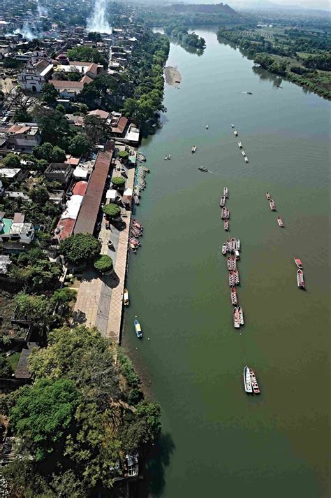 Pasea en lancha por el Cañón del Sumidero Chiapa de Corzo