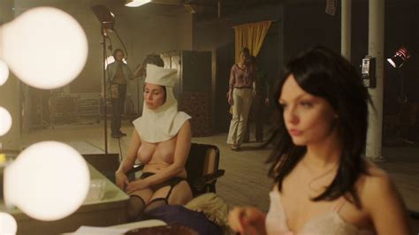 Hannah Townsend Nude Topless Tina Tanzer And Others Nude Too The