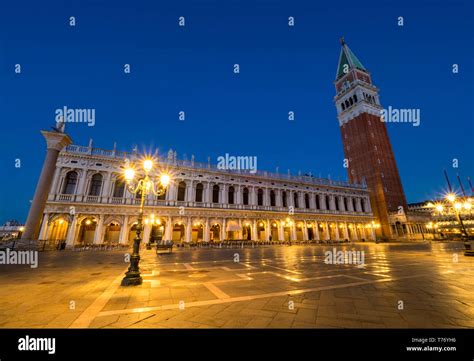 Campanile di San Marco at night Stock Photo - Alamy