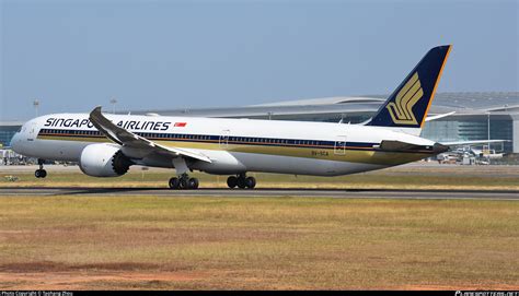 V Sca Singapore Airlines Boeing Dreamliner Photo By Taohang