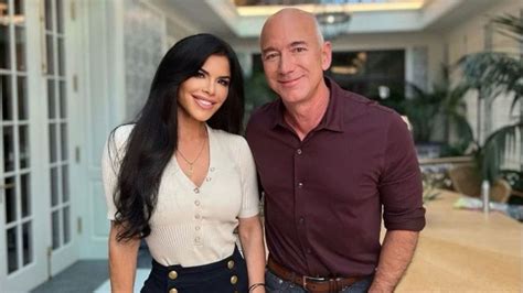 Jeff Bezos y su novia Lauren Sánchez se comprometen