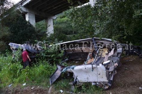 POZZUOLI Strage Di Monteforte Irpino Chiesti 12 Anni Per Il