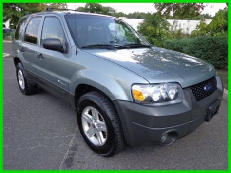 Purchase Used 2005 Ford Escape Hybrid 4x4 Gas Saver Auto One Owner