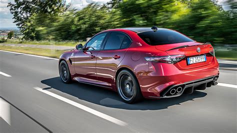 Alfa Romeo Giulia Quadrifoglio Schw Chen Behoben St Rken Behalten