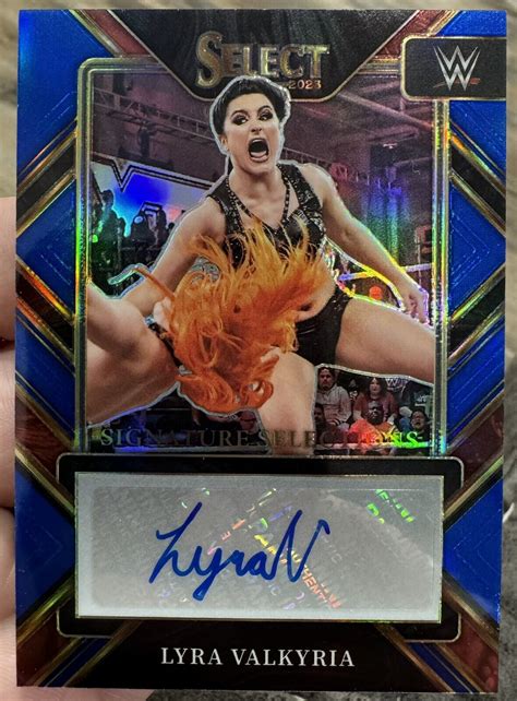 Wwe Select Lyra Valkyria Blue Prizm Auto Sl Lvk Aoife