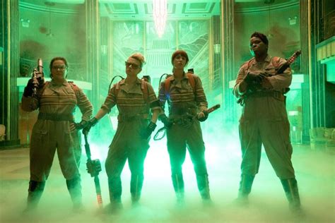 Ghostbusters (2016) review — A Familiar Scare | Flaw in the Iris