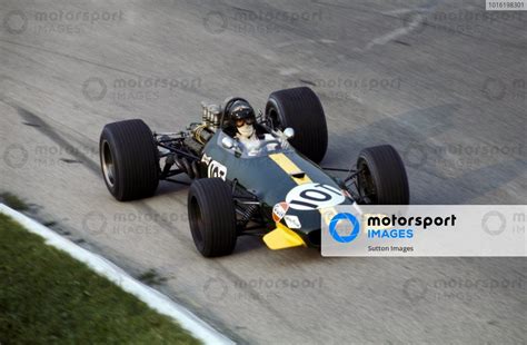 Jochen Rindt Aut Drives Team Mate Jack Brabham S Spare Brabham Repco