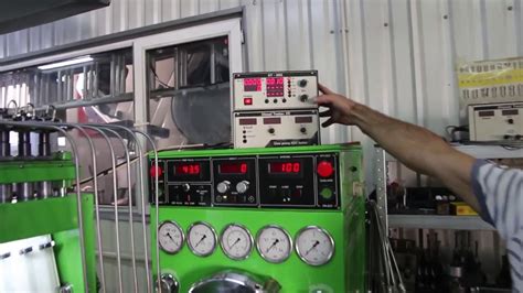 DT-UNI Прибор для проверки топливных насосов - YouTube