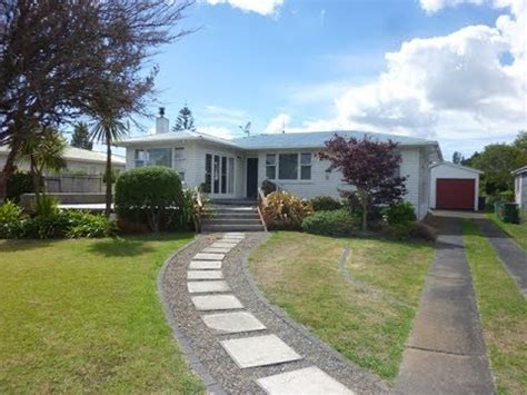 House For Rent In Auckland Br Ba By Auckland Property Management