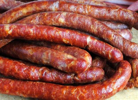 Колбаски по-охотничьи с паприкой — Рецепты домашней кухни